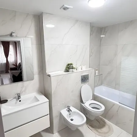 Dany Luxury Apartament Radauti Exterior photo