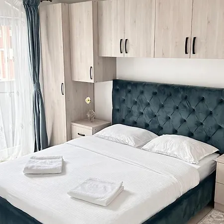 Dany Luxury Apartament Radauti Exterior photo